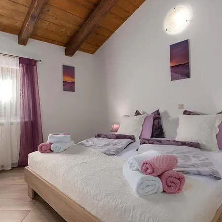 Mainenti Holiday home